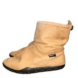 Nike Air Chukka Moc Ultra 'Flax' Men’s Size 9